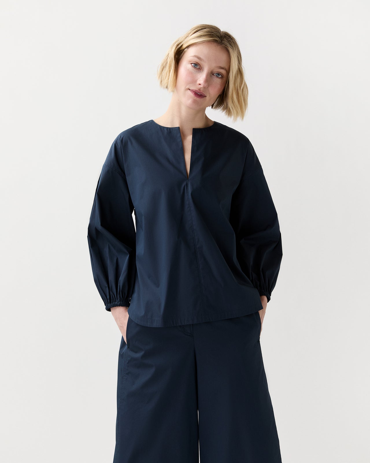 Meghan Top in Navy Cotton/Nylon Poplin