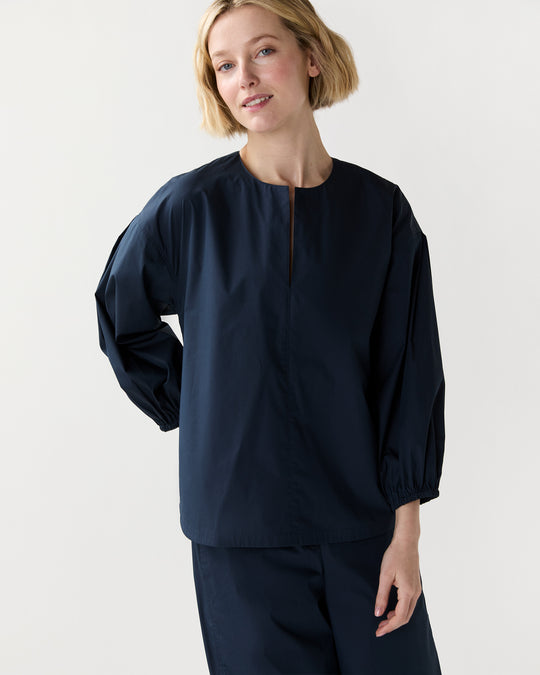 Meghan Top in Navy Cotton/Nylon Poplin