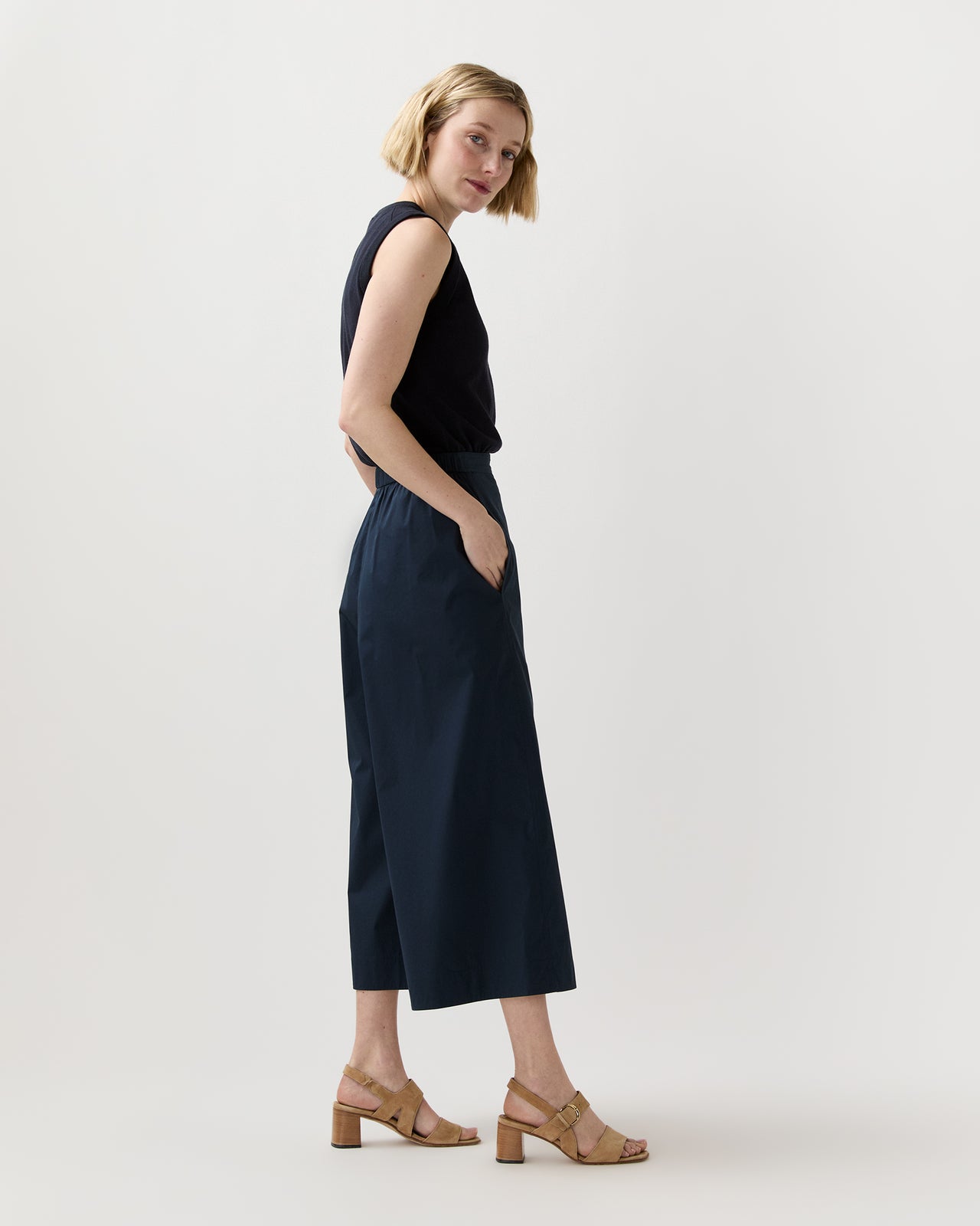 Drew Pant in Navy Cotton/Nylon Poplin
