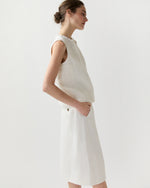 Load image into Gallery viewer, Mimi Top in White Linen Hopsack
