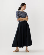 Load image into Gallery viewer, Midi Skirt in Navy

