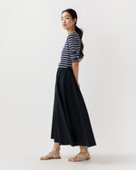 Load image into Gallery viewer, Midi Skirt in Navy
