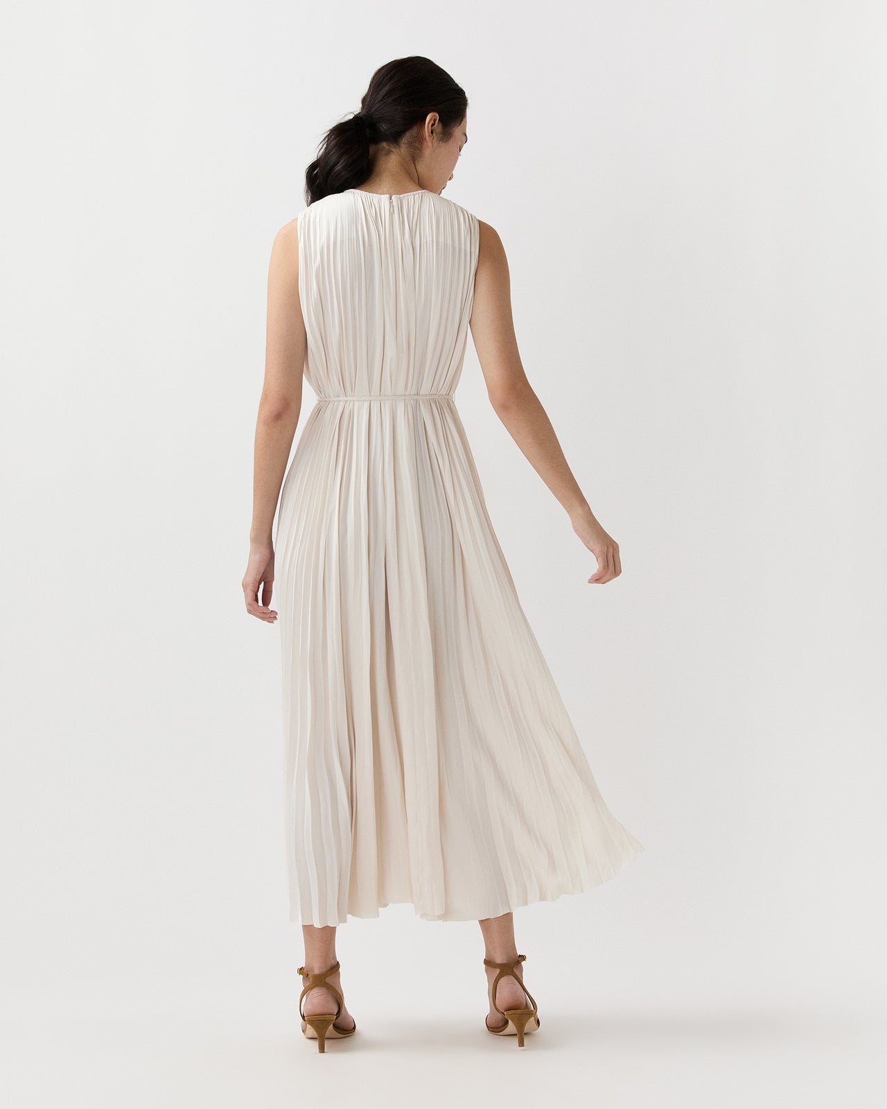 Fianna Pleated Midi Dress in Cowrie