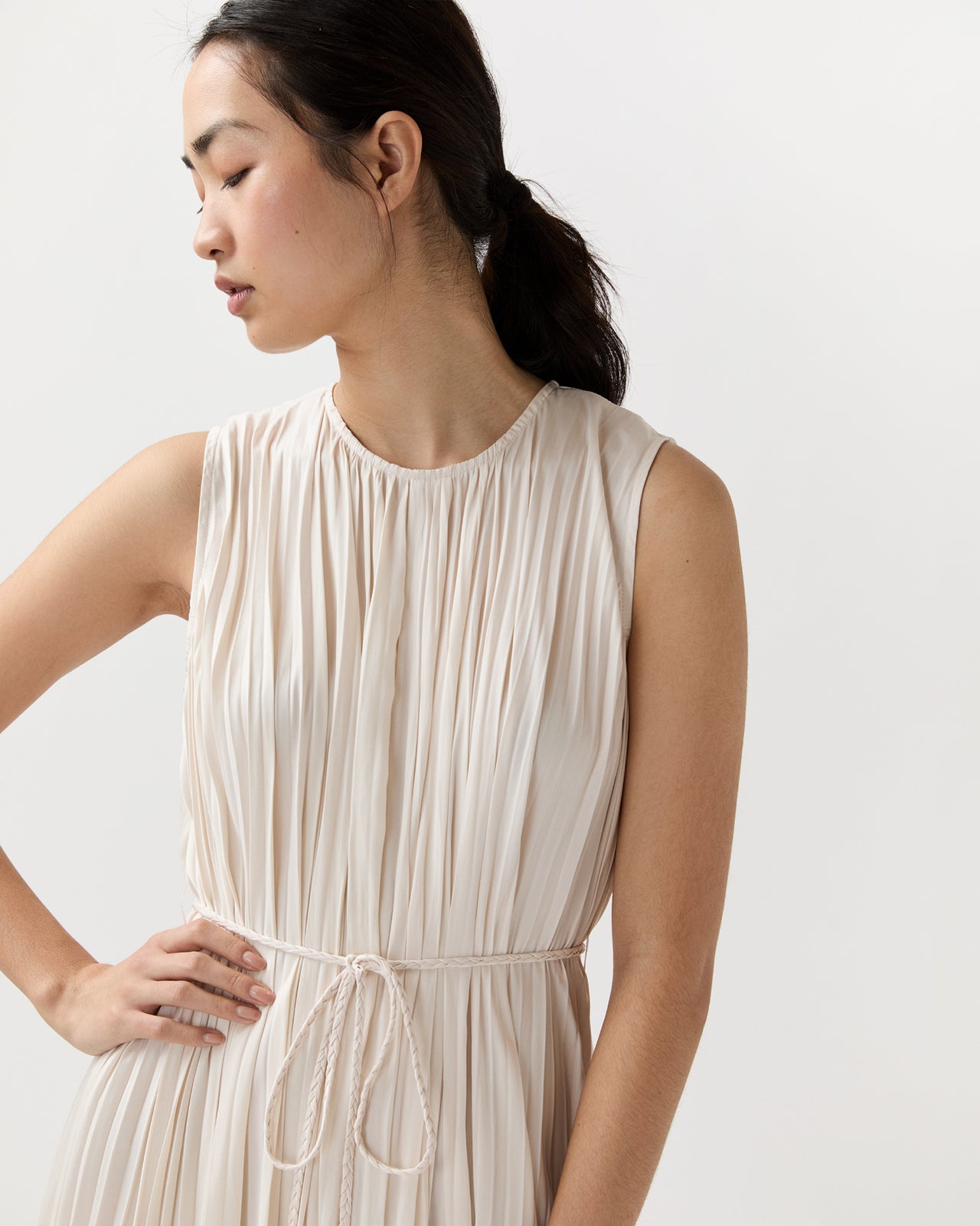 Fianna Pleated Midi Dress in Cowrie