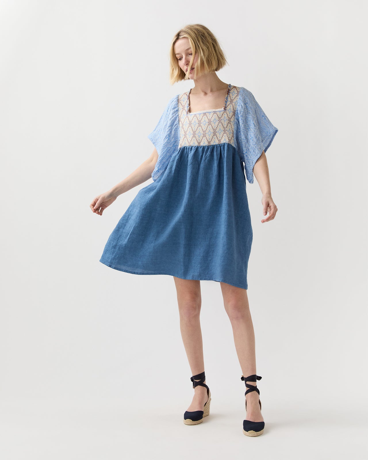 Laura Short Dress in Blue