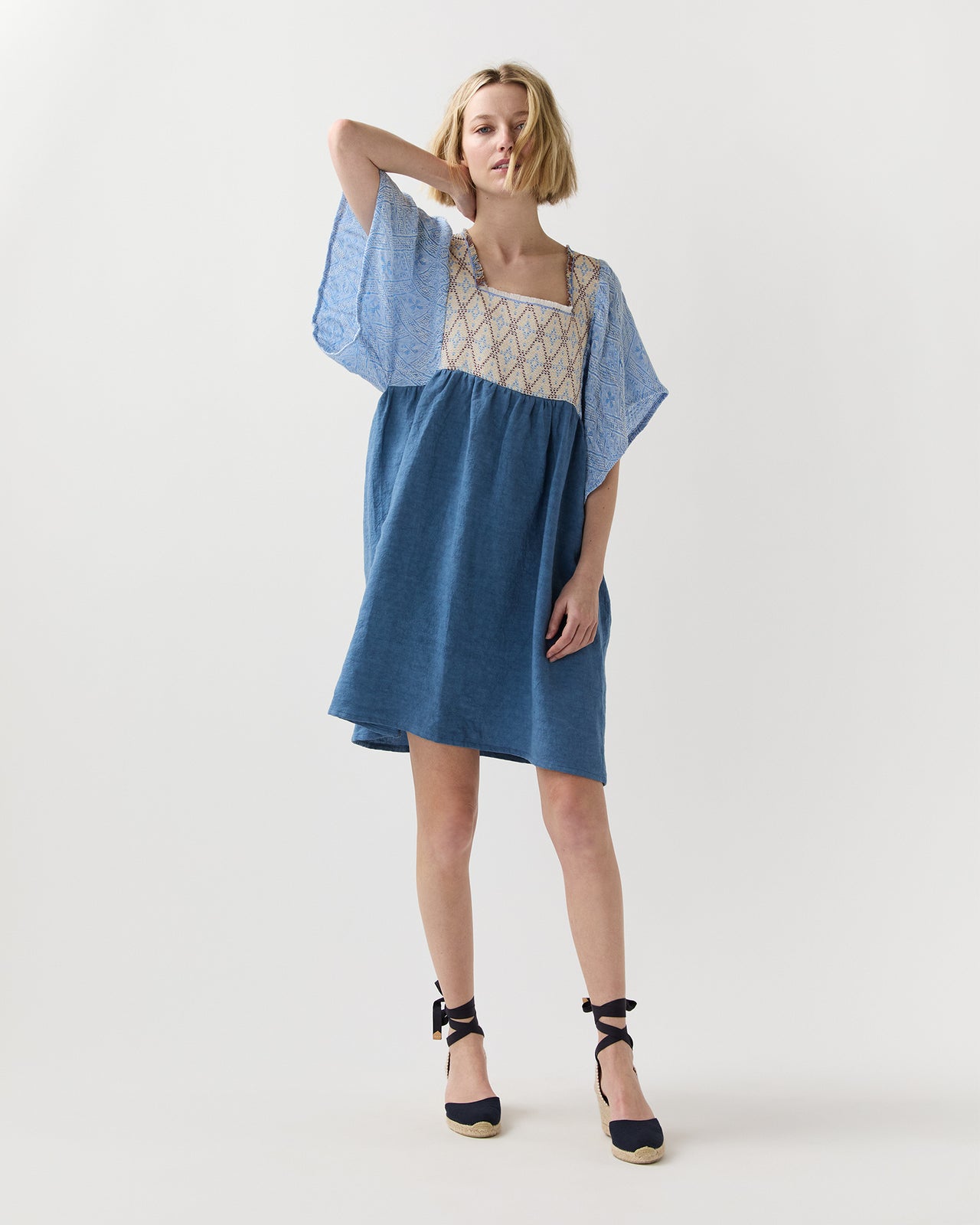 Laura Short Dress in Blue