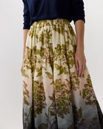 Load image into Gallery viewer, Gala Skirt in Oasis Ombré Placée Black

