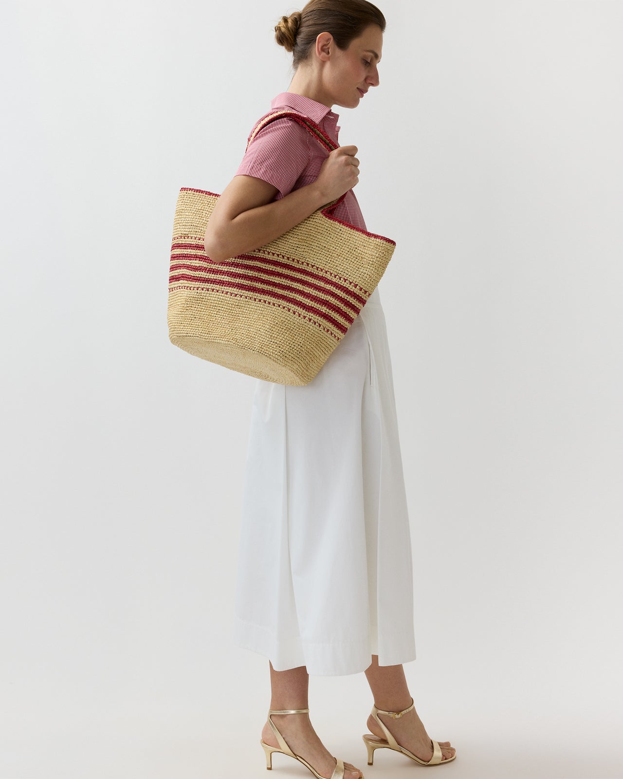 Mira Tote in Esche Red
