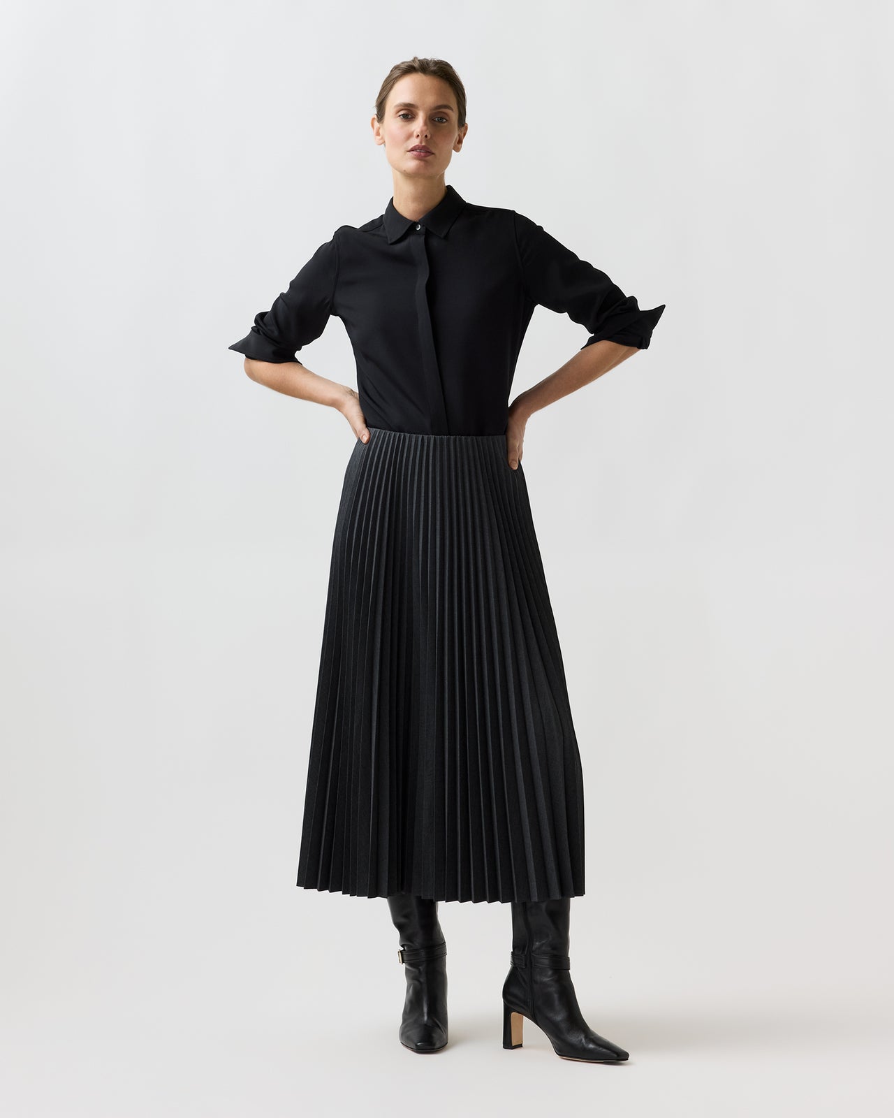 Christina Skirt in Charcoal Bi-Stretch Tropical Wool