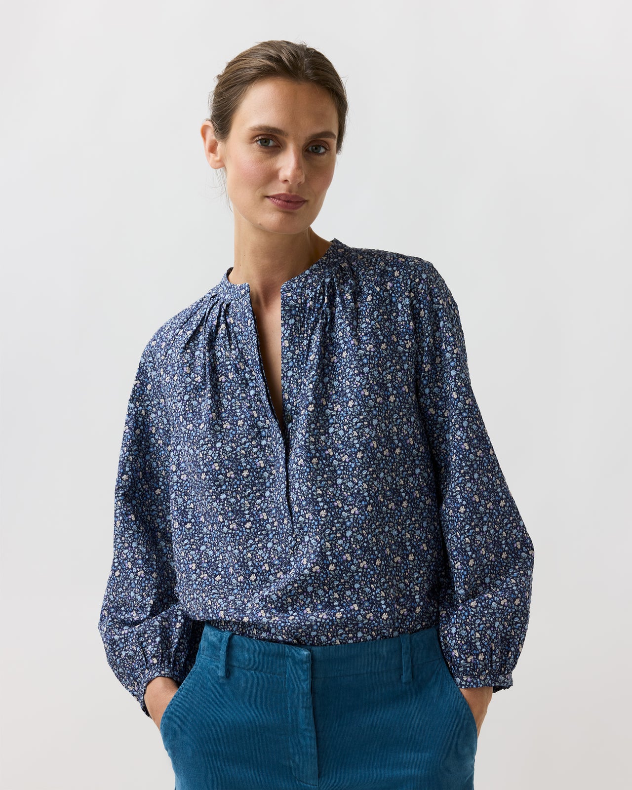 Sienna Top in Blue/Multi Small Floral Crinkle Cotton