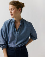 Load image into Gallery viewer, Sunny Blouse in Indigo Cotolino Chambray
