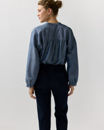 Load image into Gallery viewer, Sunny Blouse in Indigo Cotolino Chambray
