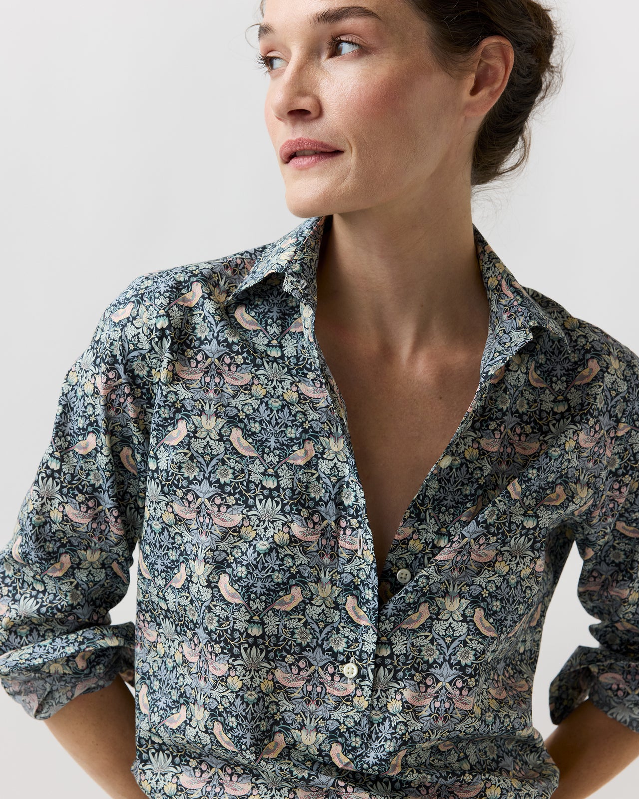 Tomboy Popover Shirt in Glacier/Magenta Strawberry Thief Liberty Fabric