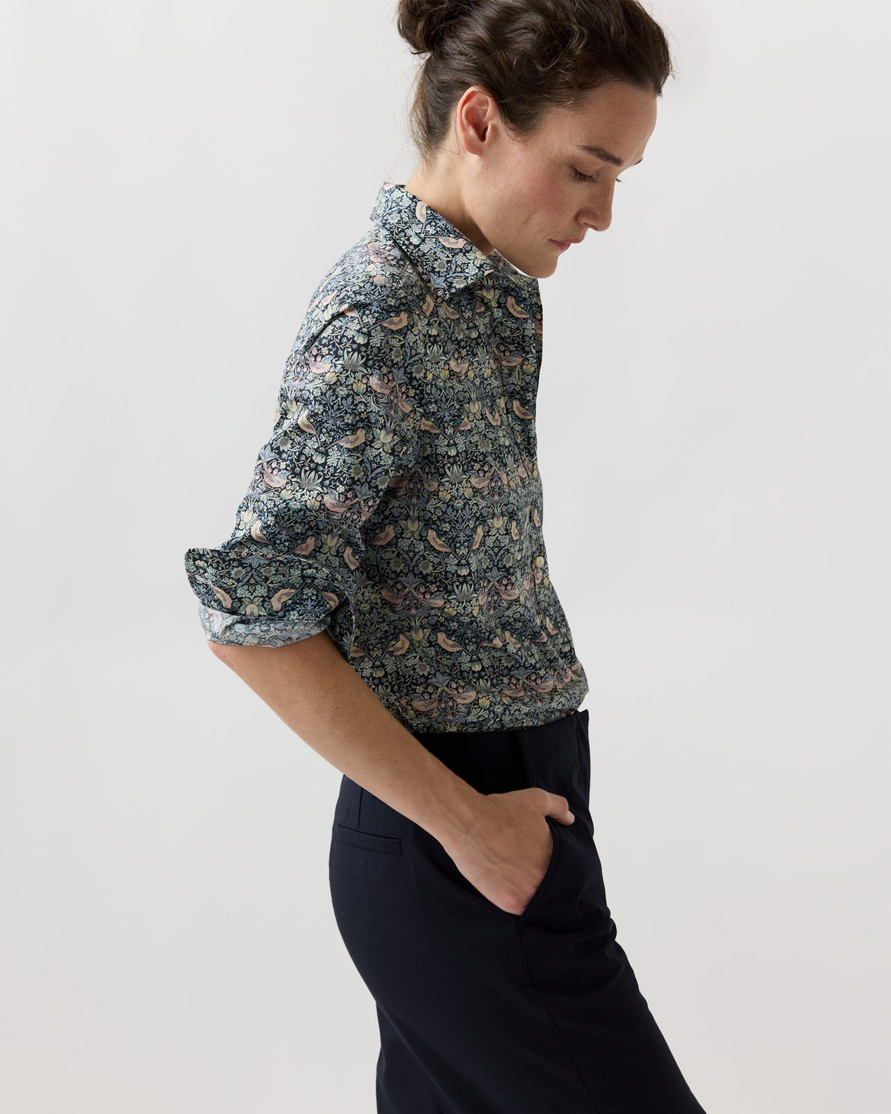 Tomboy Popover Shirt in Glacier/Magenta Strawberry Thief Liberty Fabric