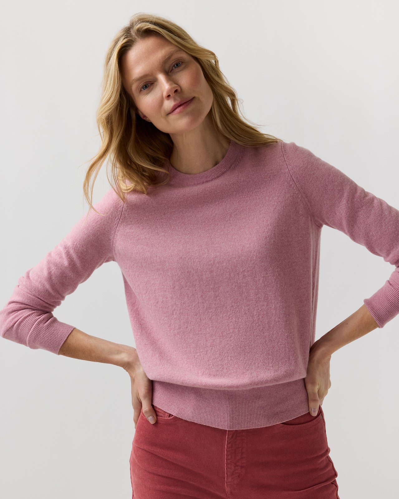 Kit Crewneck Sweater in Heather Cherry Cashmere