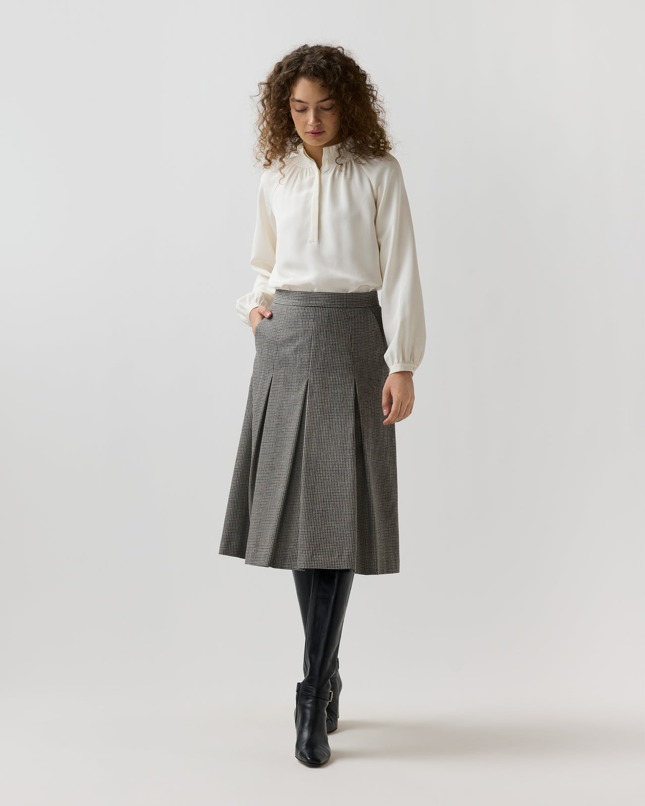 Francesca Skirt in Navy/Chocolate Houndstooth