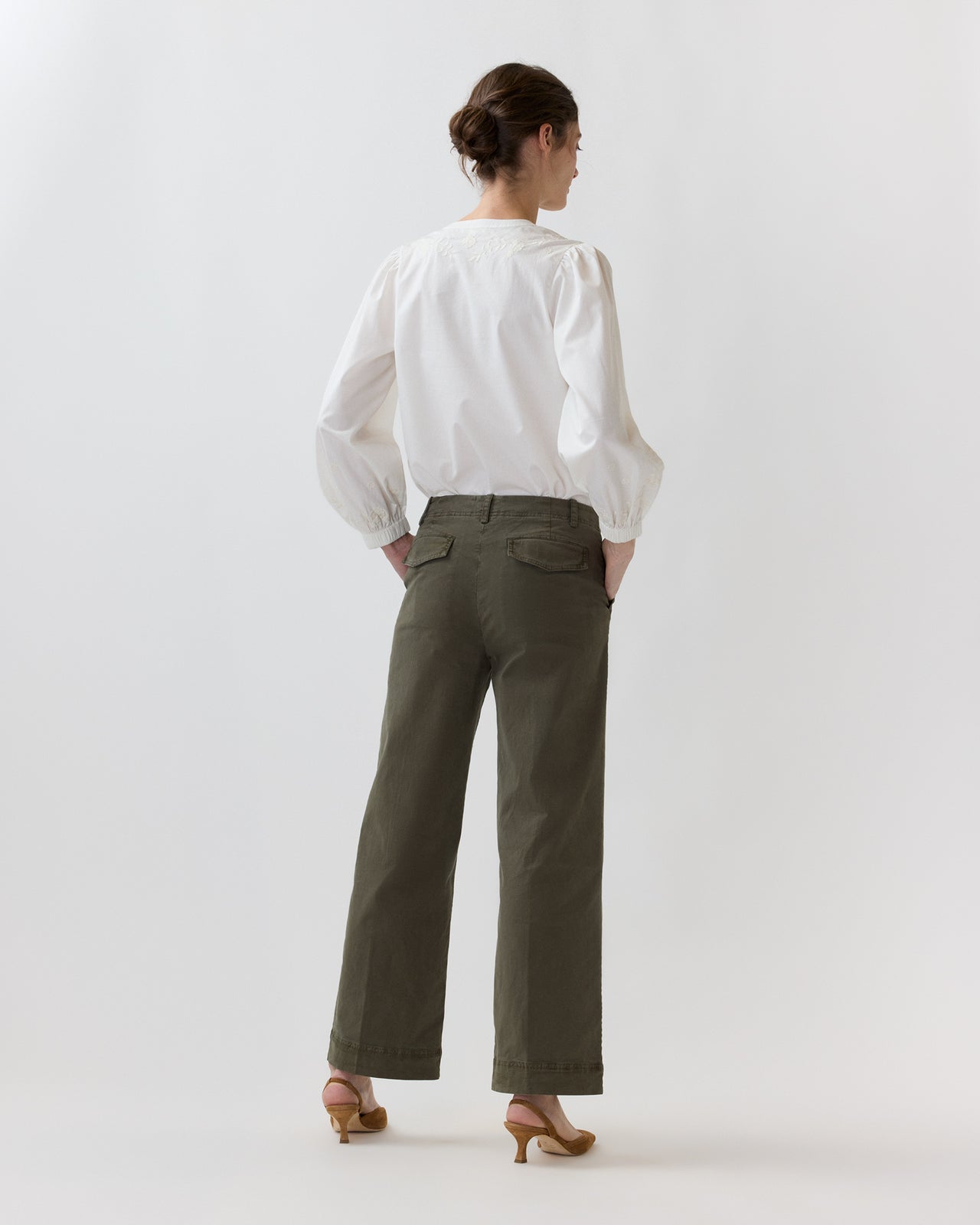 Weekender Pant in Olive Stretch Twill
