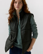 Load image into Gallery viewer, Bea Cashpad Jacket in Olive Dry Waxed Poplin
