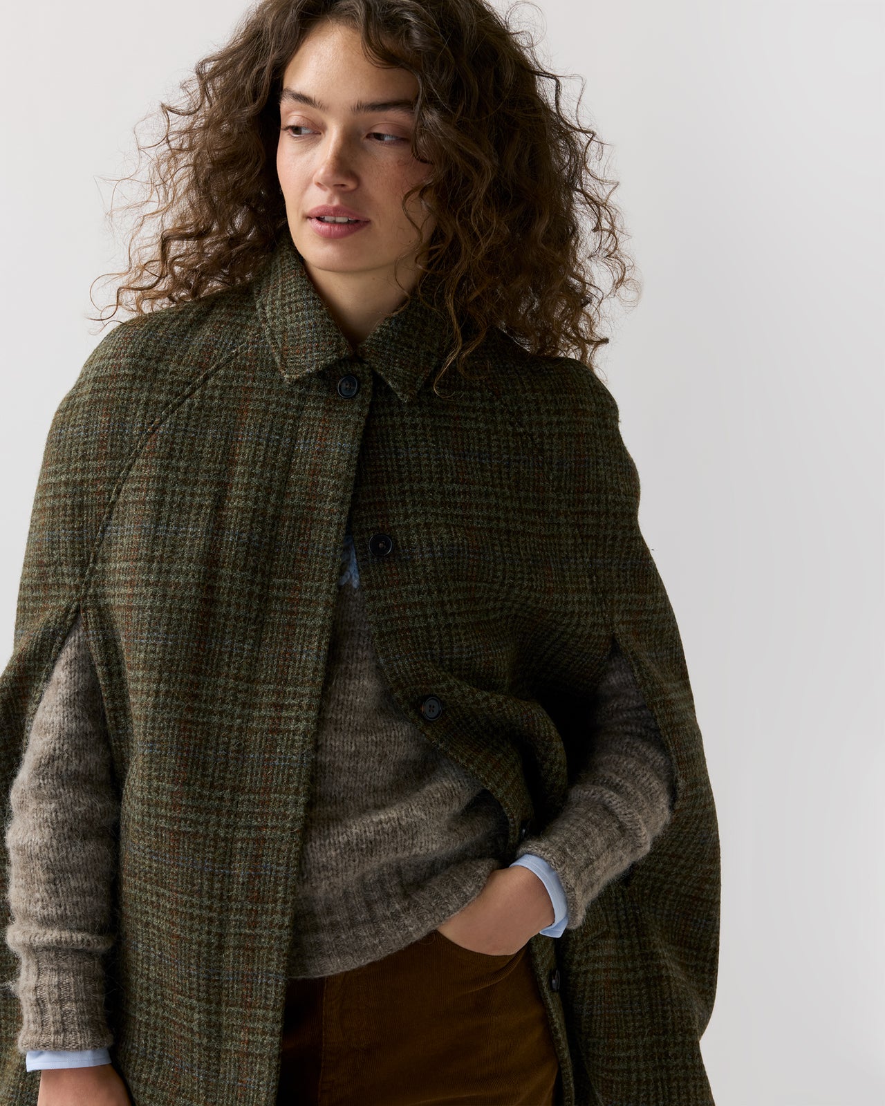Bennet Tailored Cape in Lovat/Terracotta/Multi Plaid Harris Tweed
