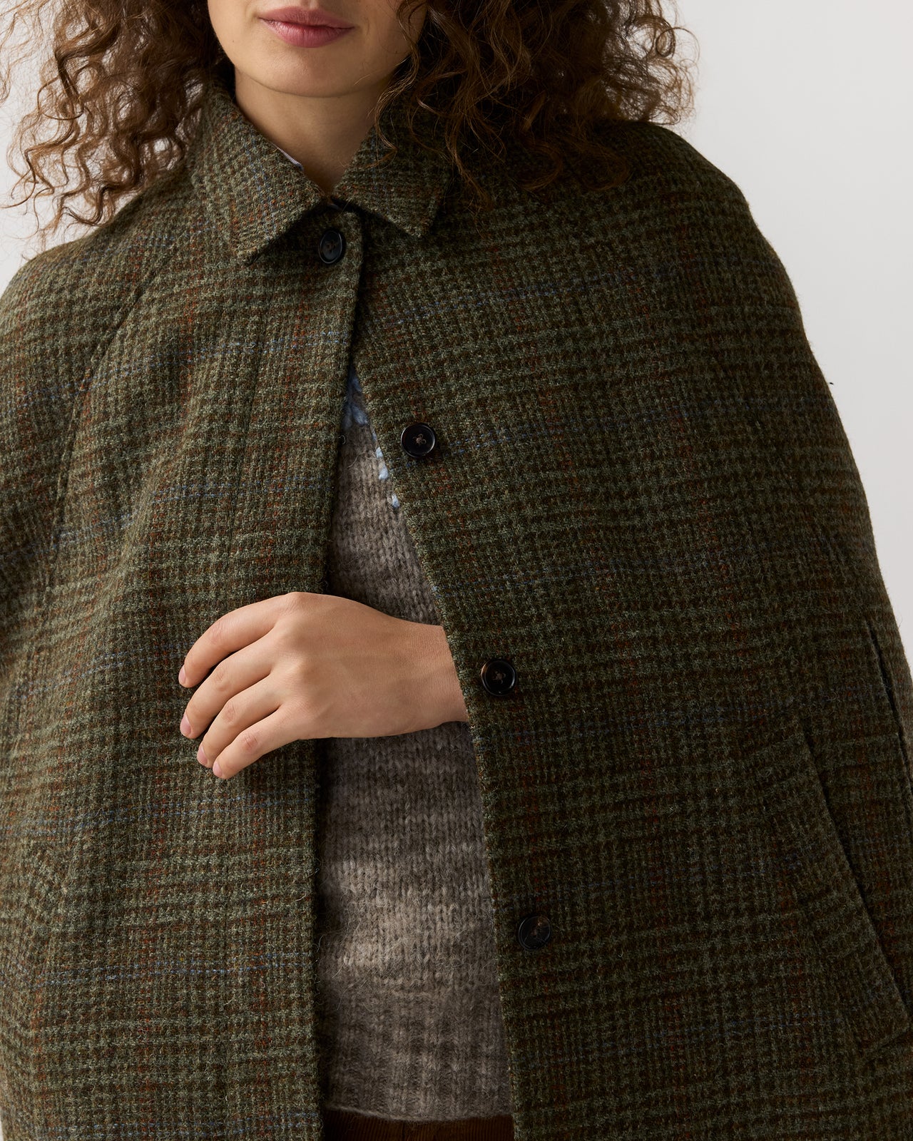 Bennet Tailored Cape in Lovat/Terracotta/Multi Plaid Harris Tweed
