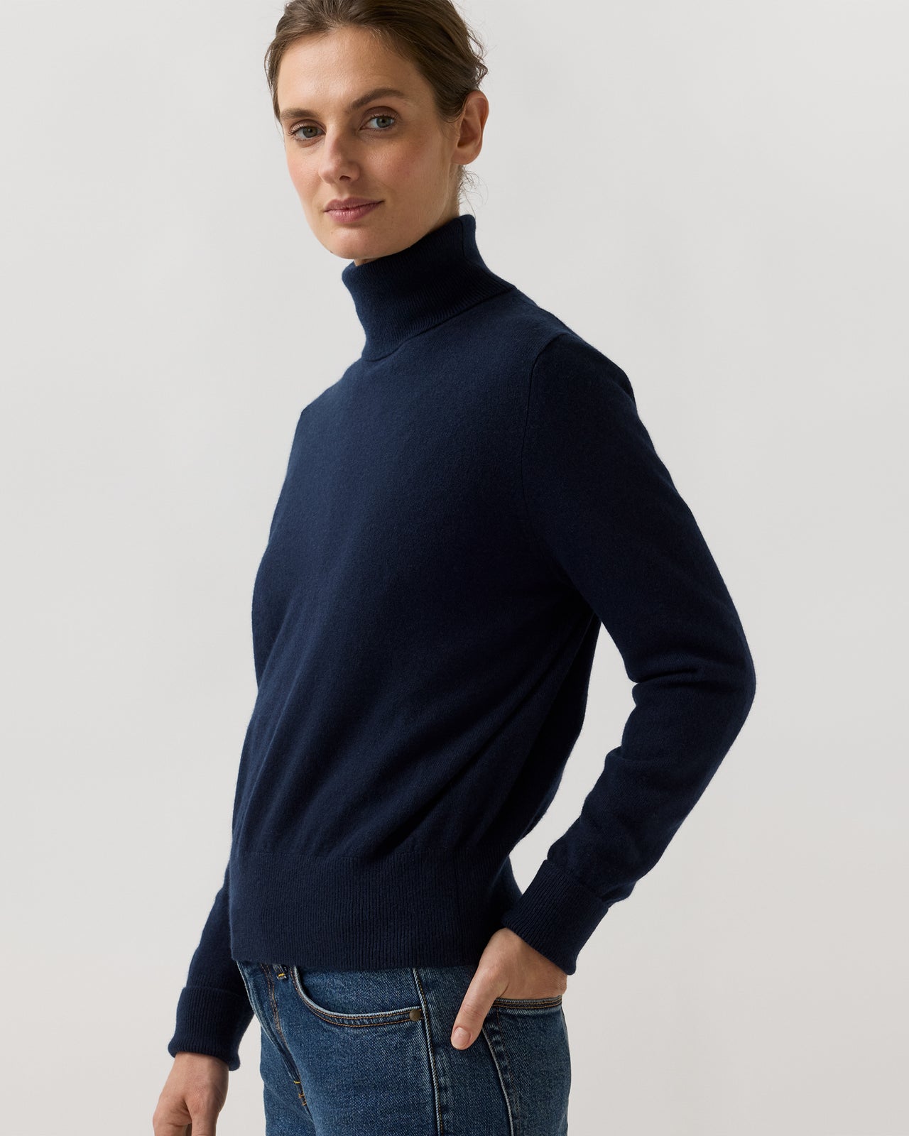 Kit Turtleneck Sweater in Navy Cashmere