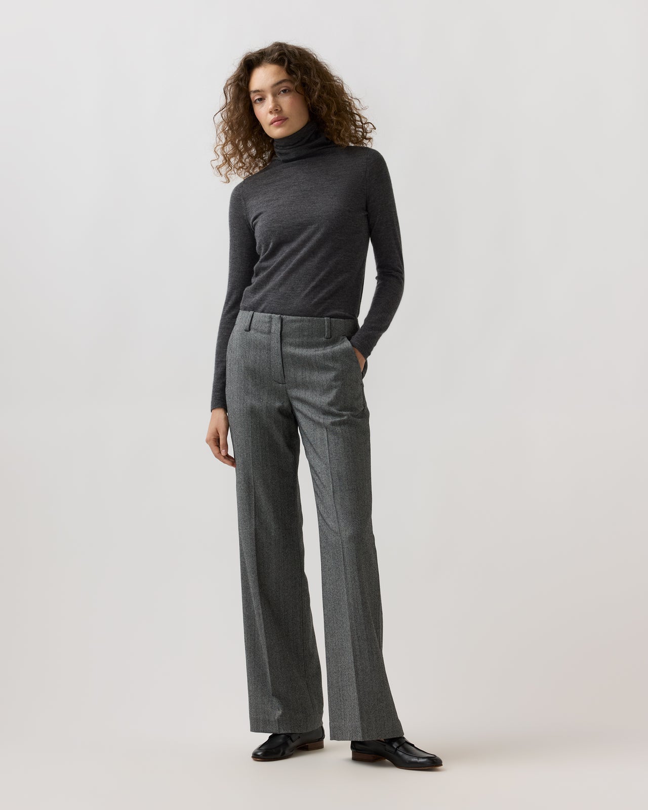 Superfine Funnel-Neck Sweater in Charcoal Cashmere