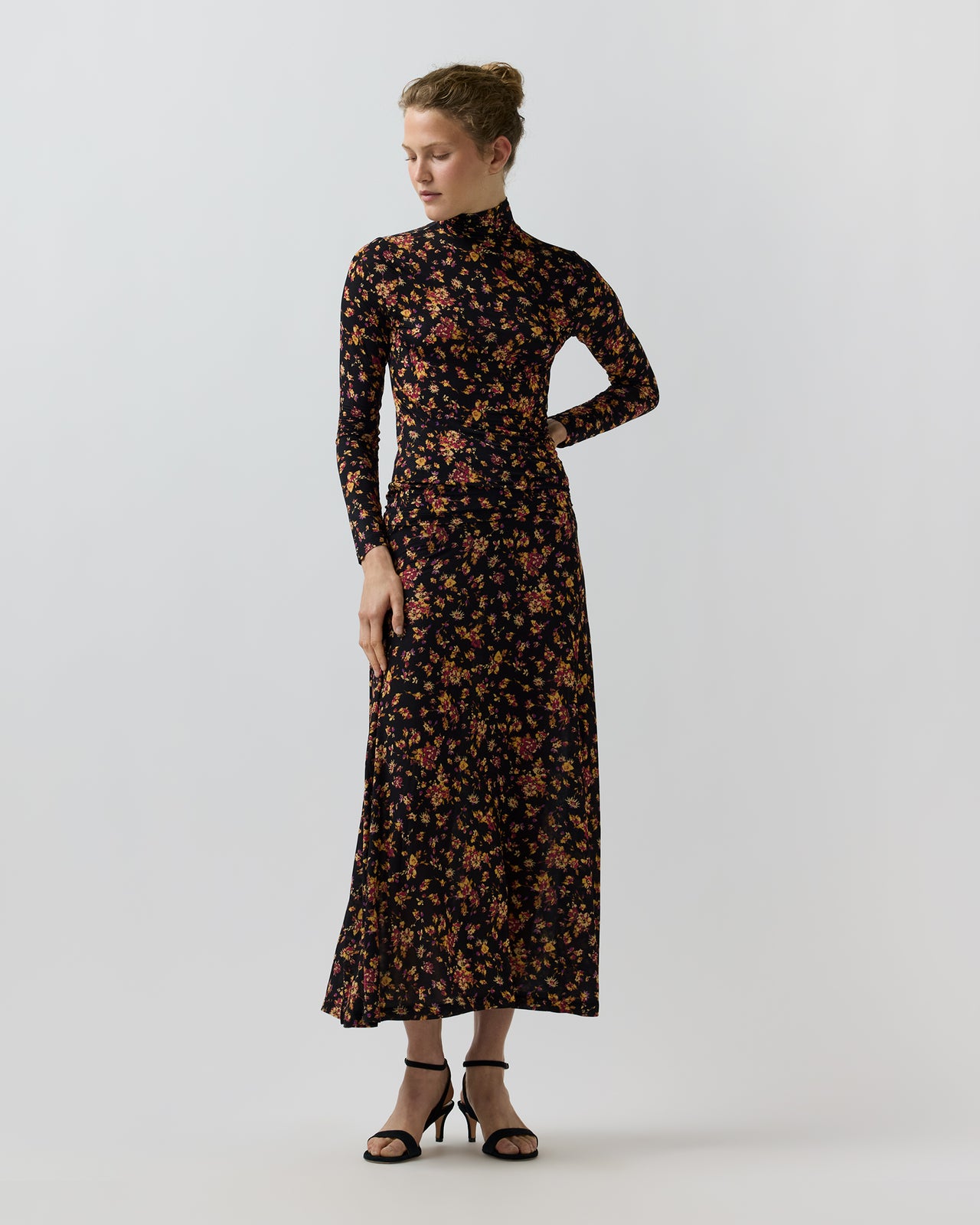 Paola Skirt in Noir Floral