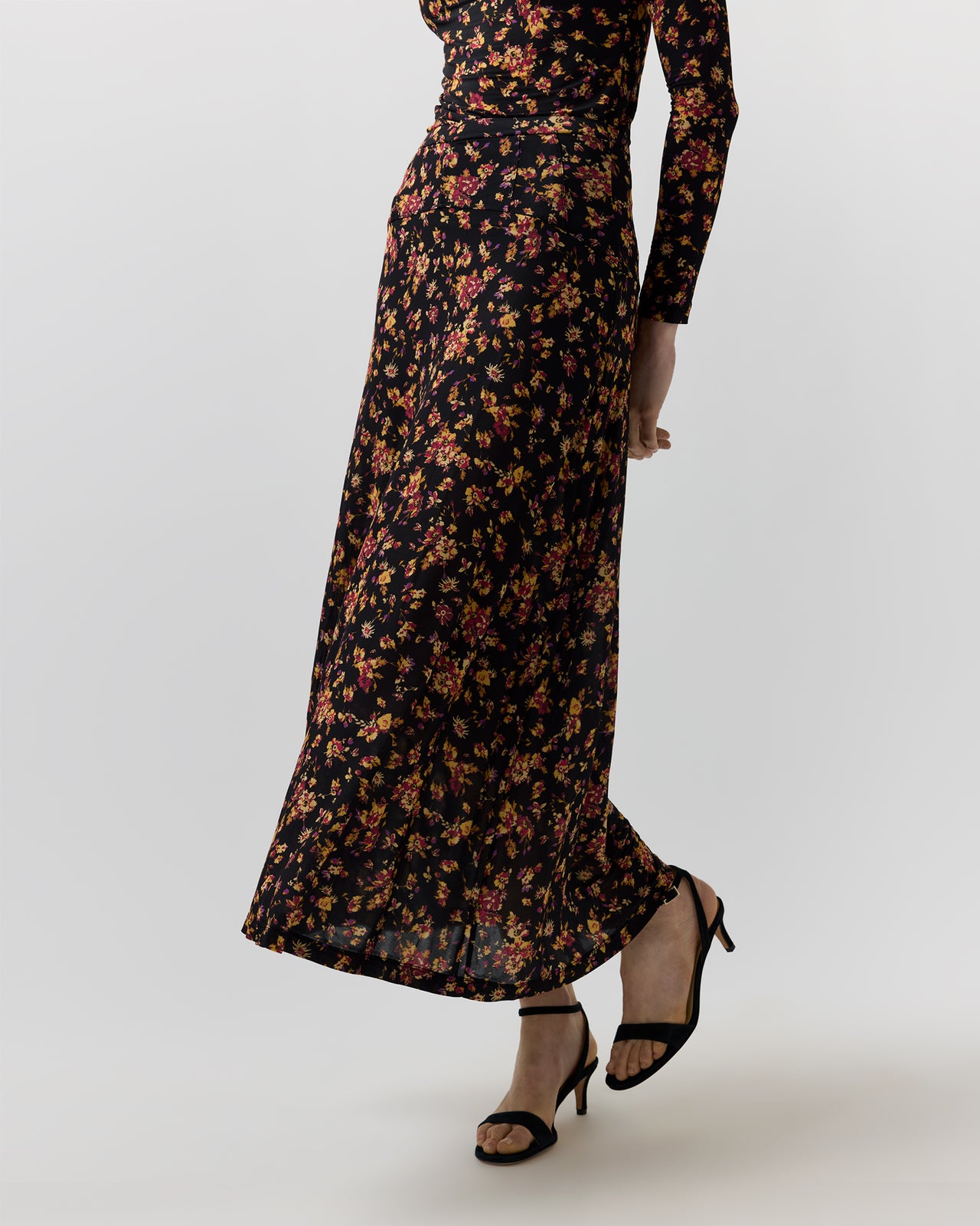 Paola Skirt in Noir Floral