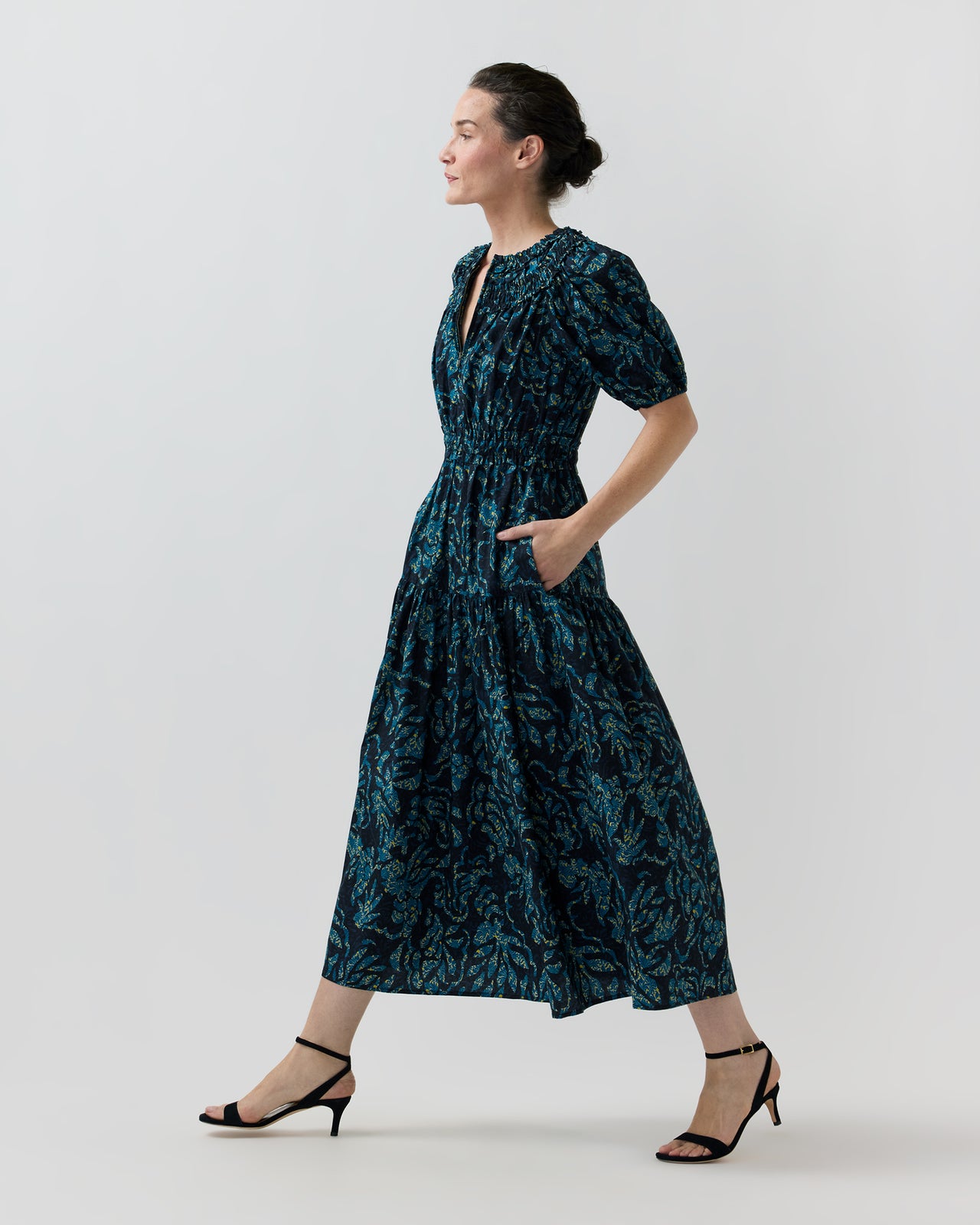 Othella Short-Sleeved Midi Dress in Midnight