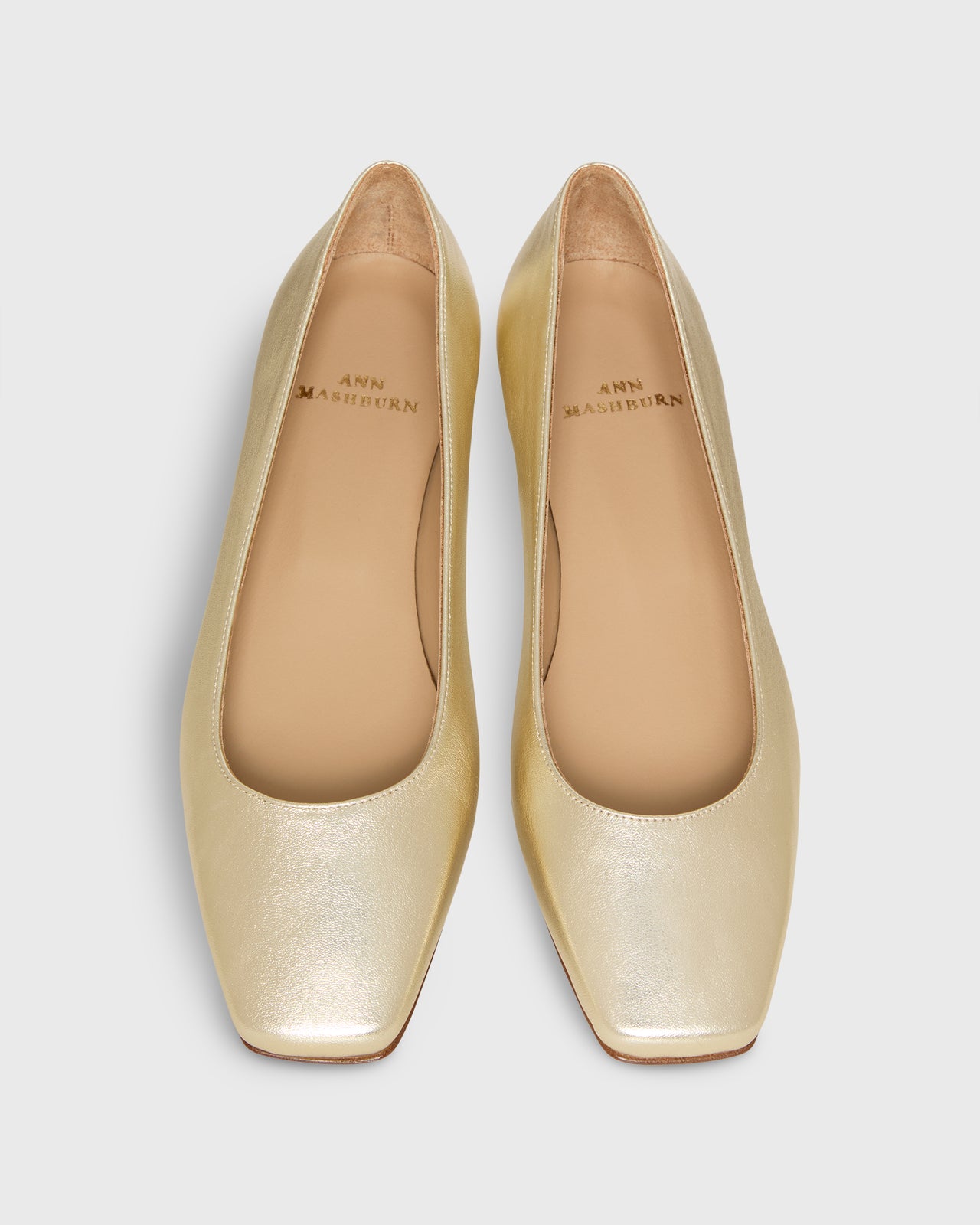 Cecelia Flat in Platino Leather