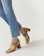 Load image into Gallery viewer, The Hustler Ankle Fray Jean in Sow Surreal

