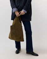 Load image into Gallery viewer, Ali Soft Hobo Bag in Taupe Suede
