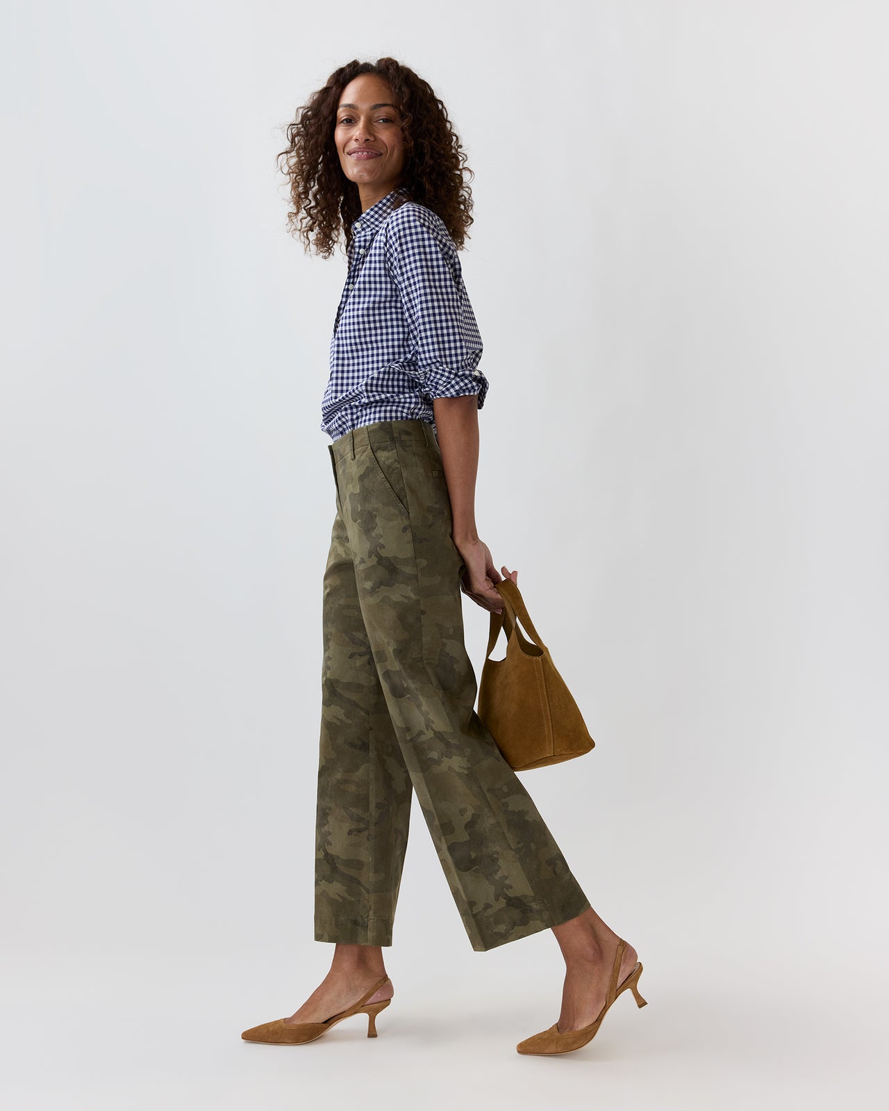 Paola Bucket Bag in Caramel Suede