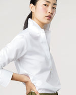 Load image into Gallery viewer, Tomboy Popover Shirt in White Poplin
