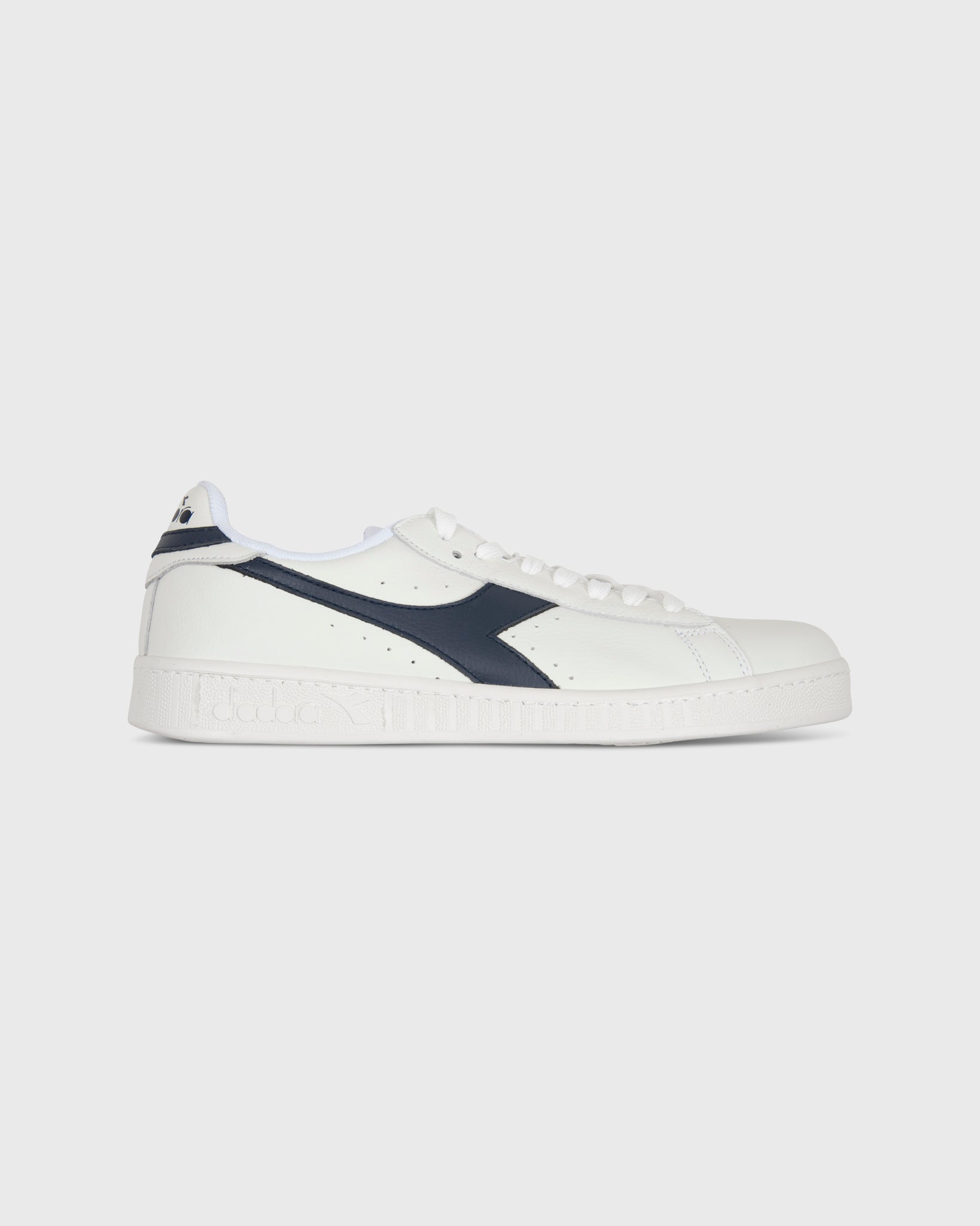 Game L Low Sneaker in White/Navy