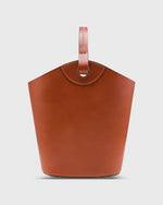 Load image into Gallery viewer, Bucket Tote English Tan Leather
