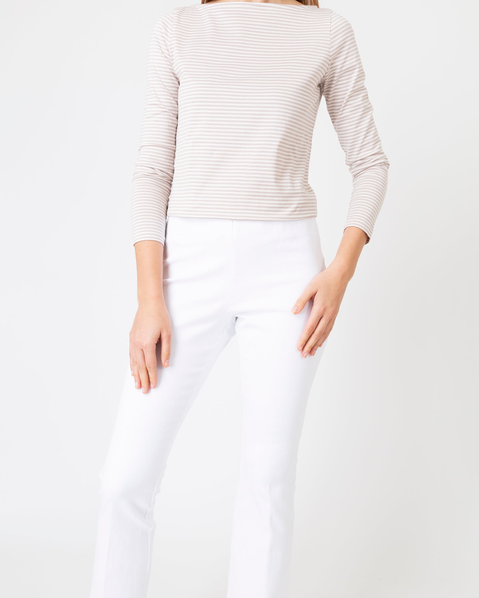 Faye Flare Cropped Pant in White Garment-Dyed Stretch Twill