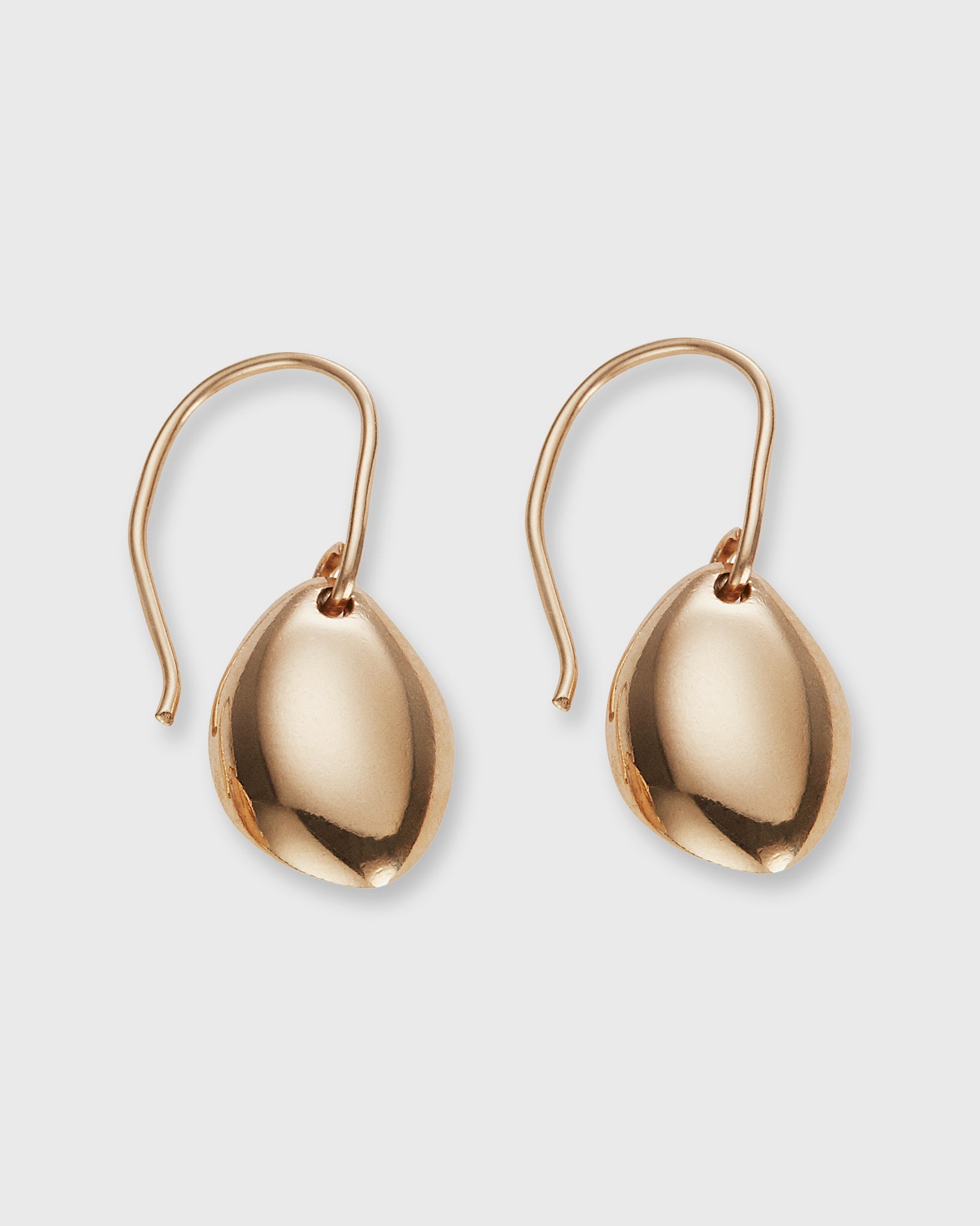 Short Oval Earrings in Gold-Plated Brass
