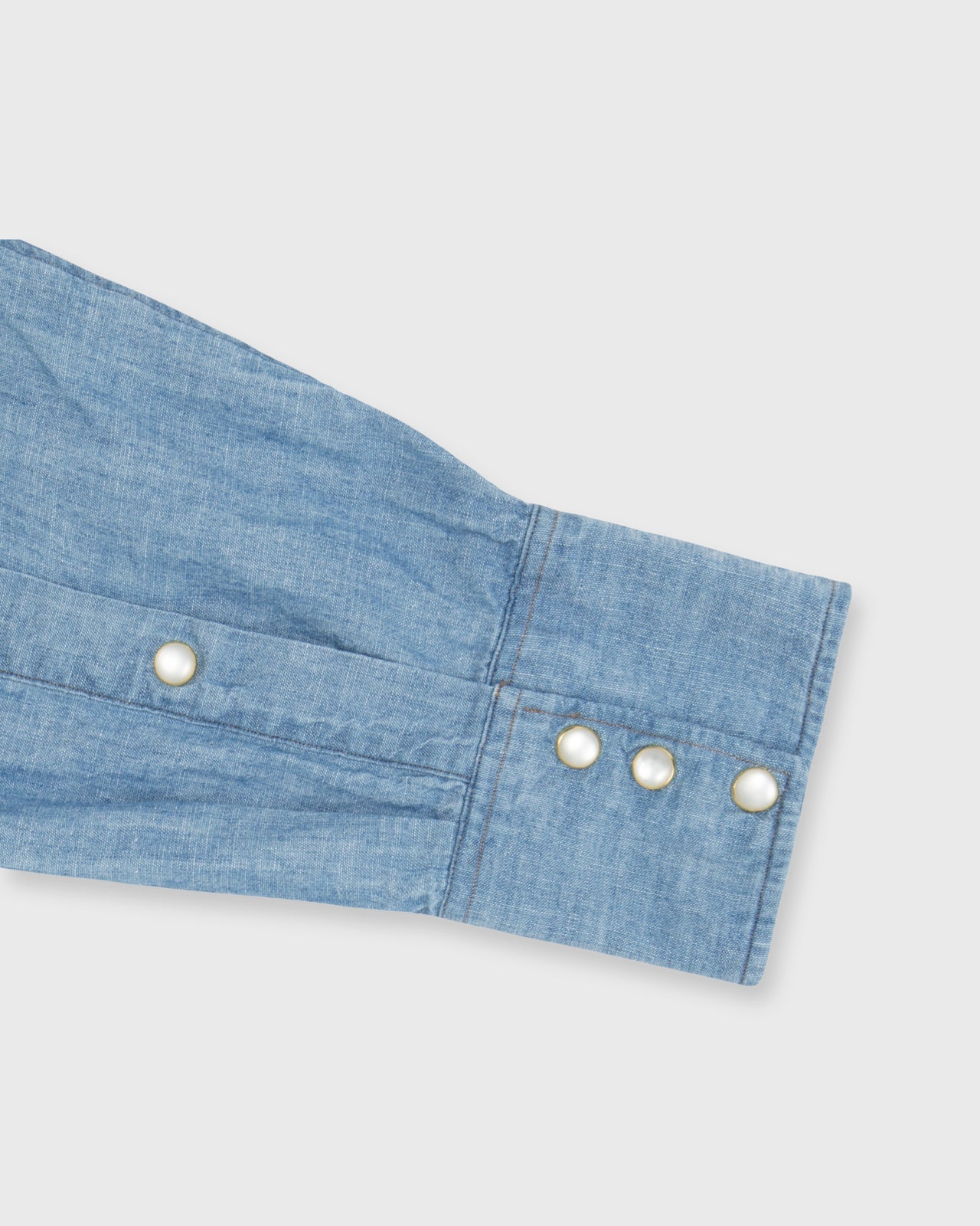 Western Work Shirt in Extra Light Washed Indigo Chambray