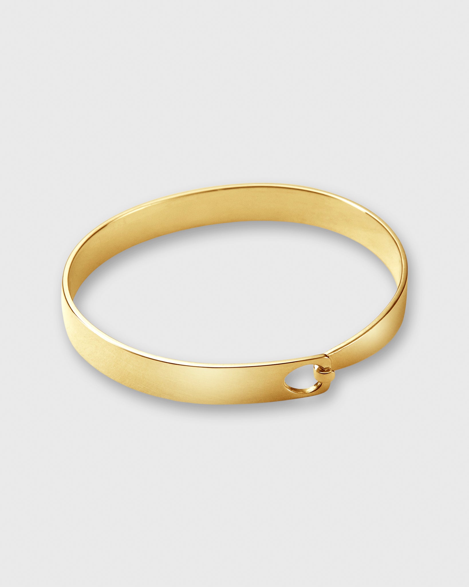 Flat Simple Hook Bracelet in Gold-Plated Brass