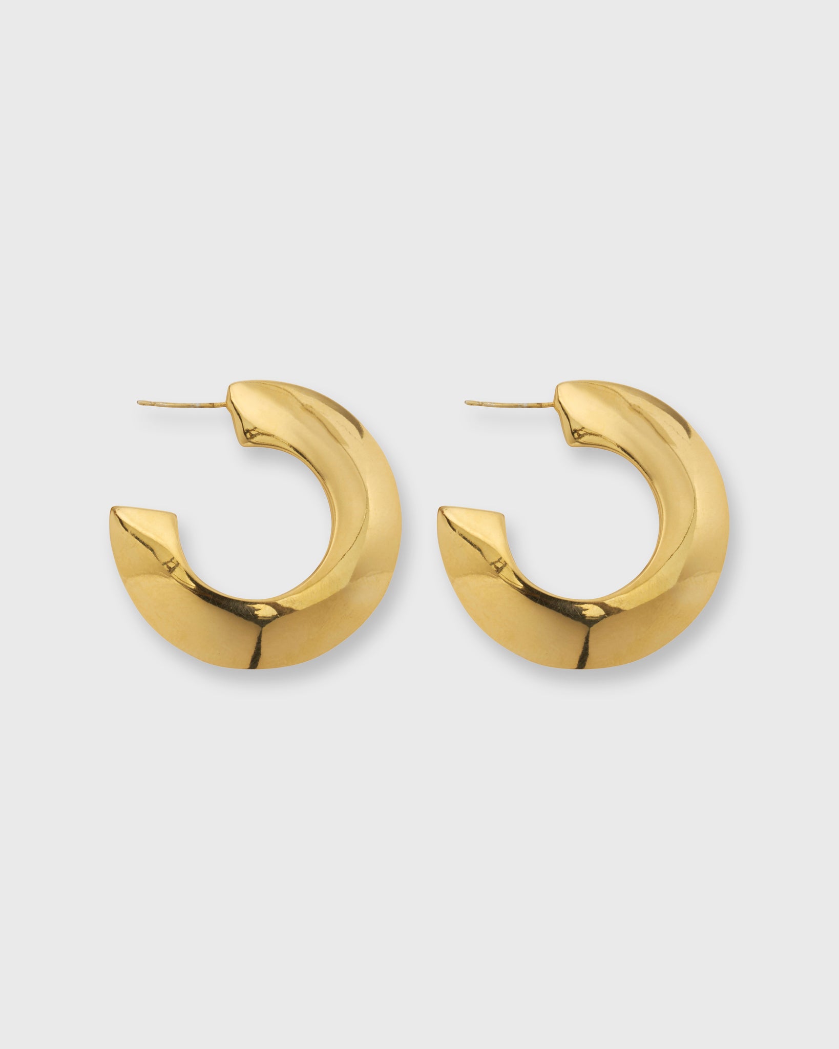 Saucer Hoop Earrings in Gold