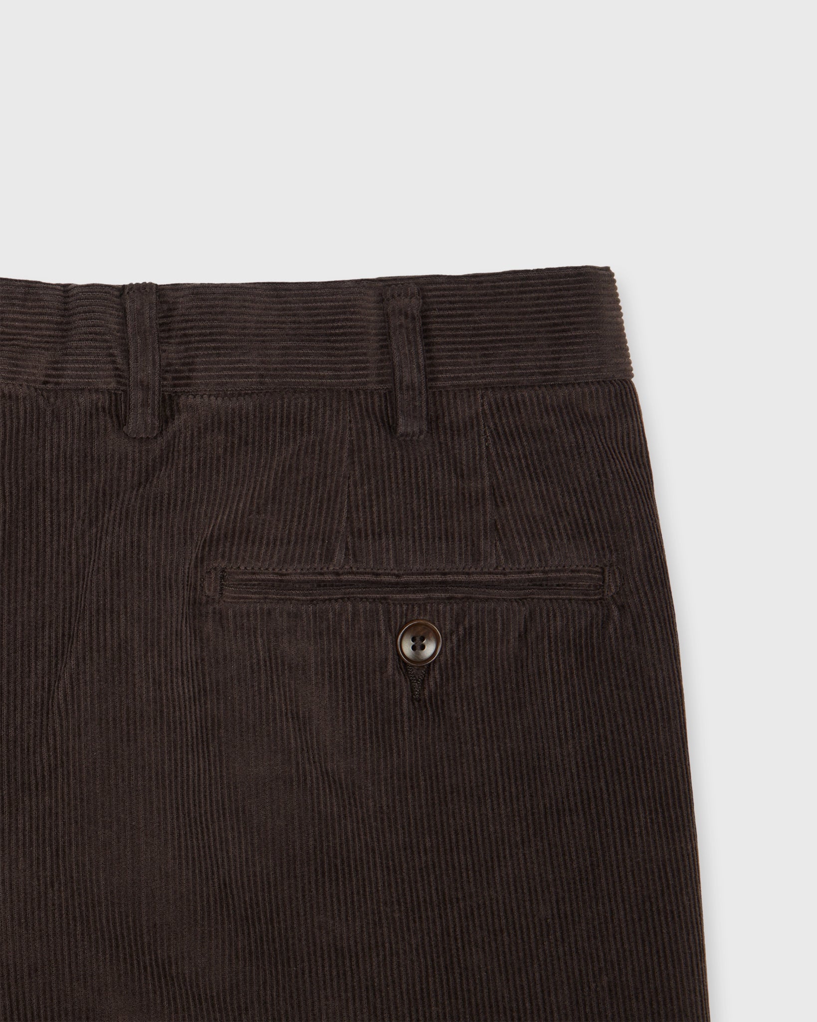 Garment-Dyed Sport Trouser in Chocolate Corduroy