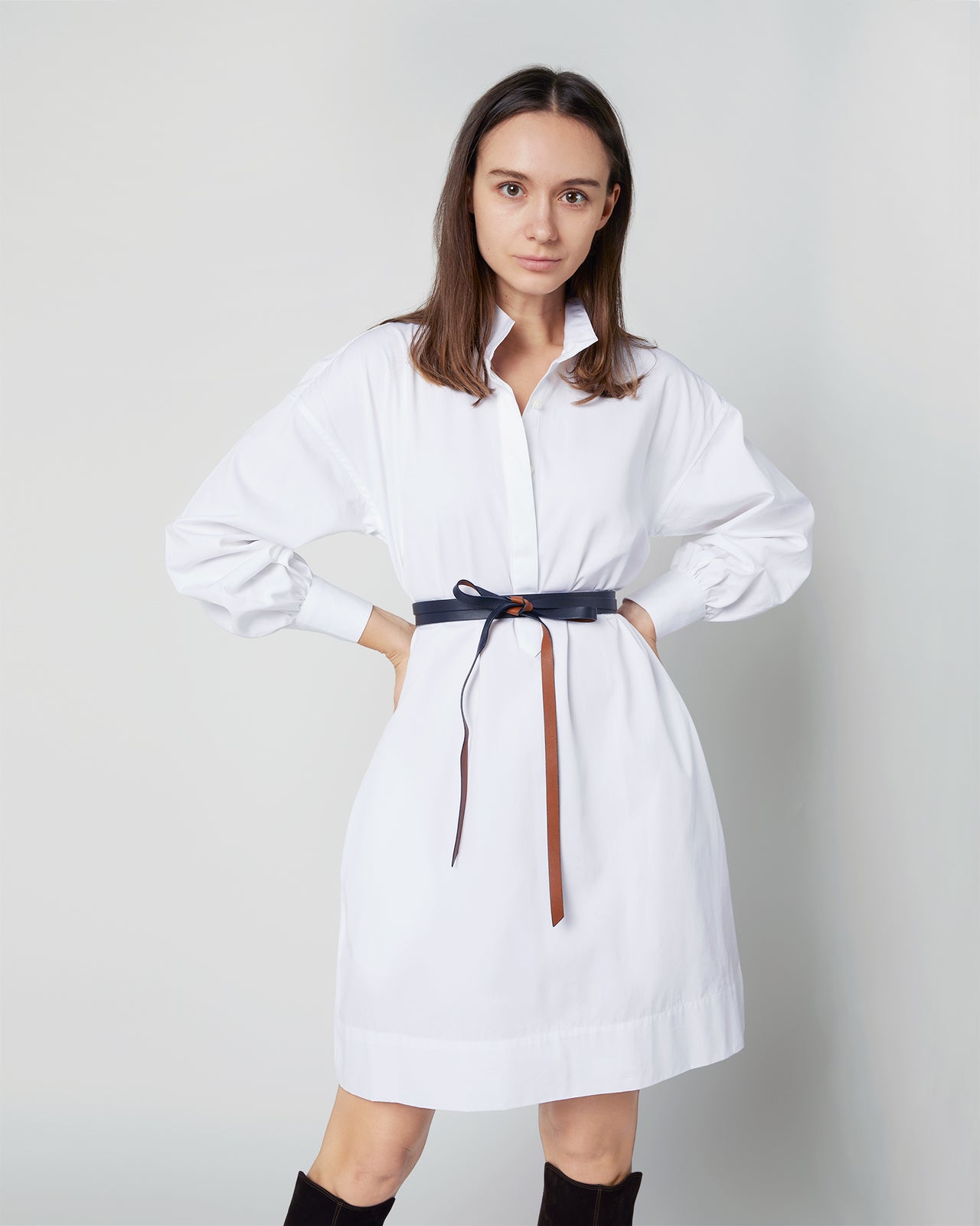 1" Reversible Wrap Leather Belt in Navy/English Tan