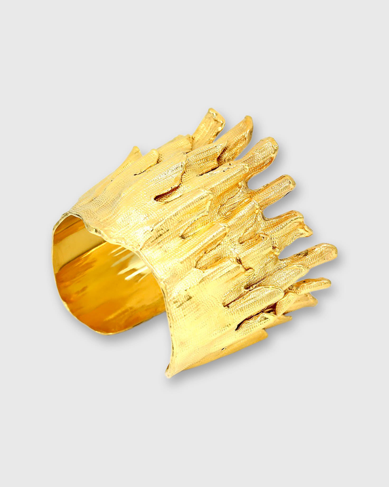 Spiny Murex Conch Cuff in Gold