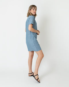 Short-Sleeved Popover Dress in Extra Light Washed Cotolino Chambray