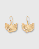 Load image into Gallery viewer, Biloba Earrings in Gold
